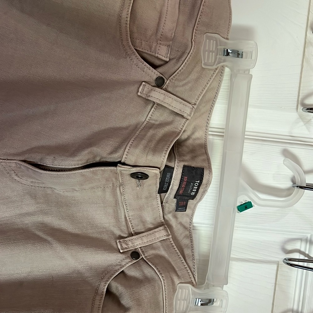 Torrid Khaki Jeans Size 18 New with Tags
